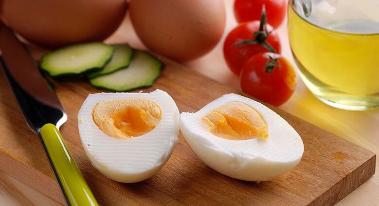 telur rebus dan sayur-sayuran untuk penurunan berat badan